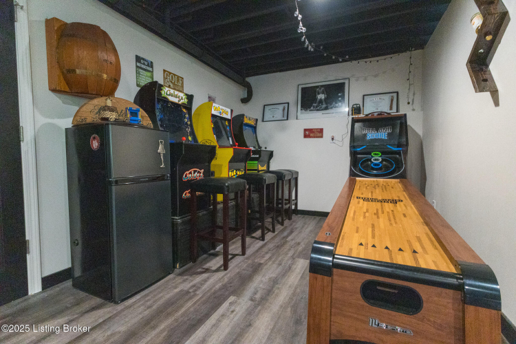 Listing Image 39