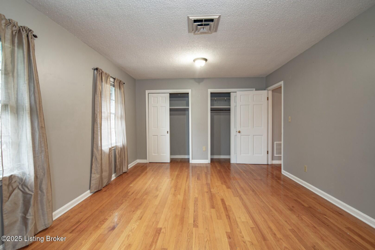 Listing Image 53