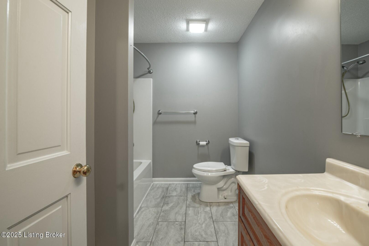 Listing Image 54