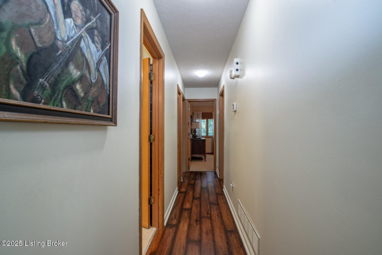 Listing Image 51