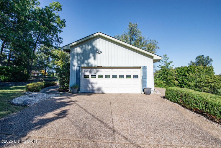 Listing Image 75