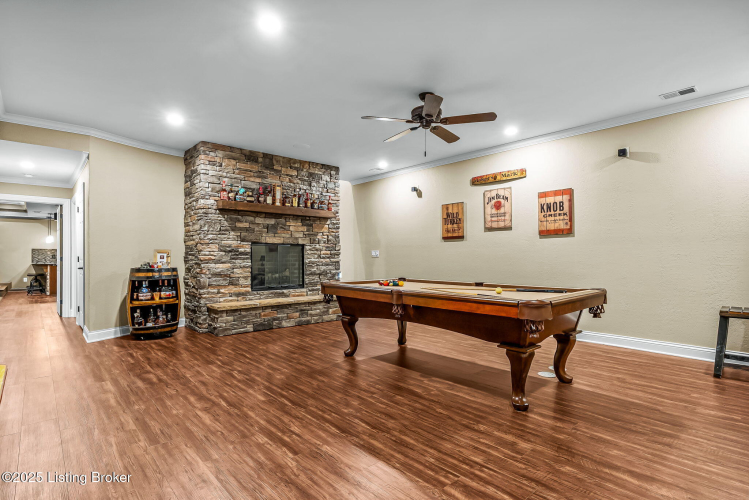 Listing Image 37