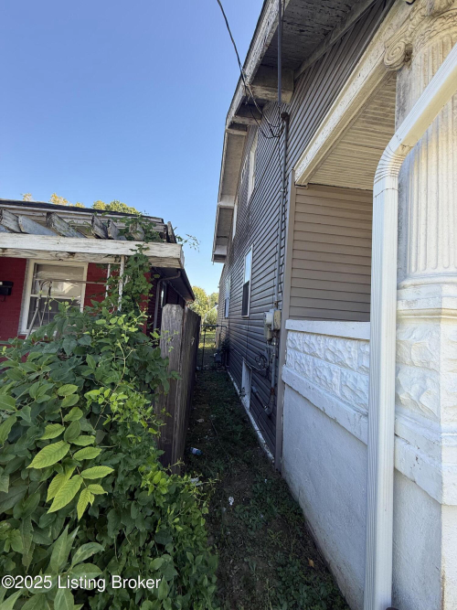 Listing Image 14