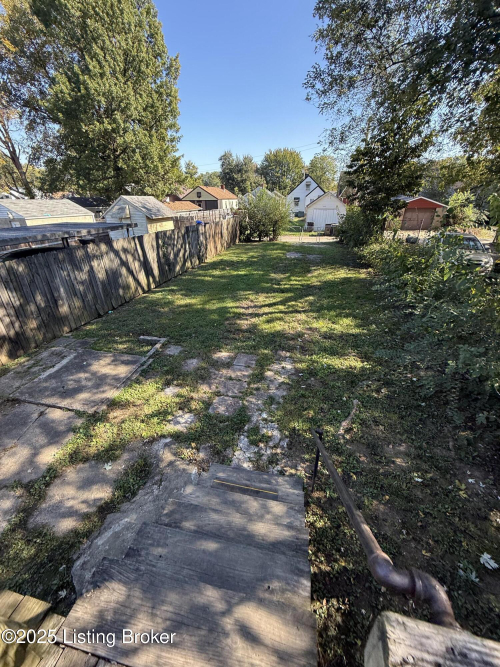 Listing Image 7