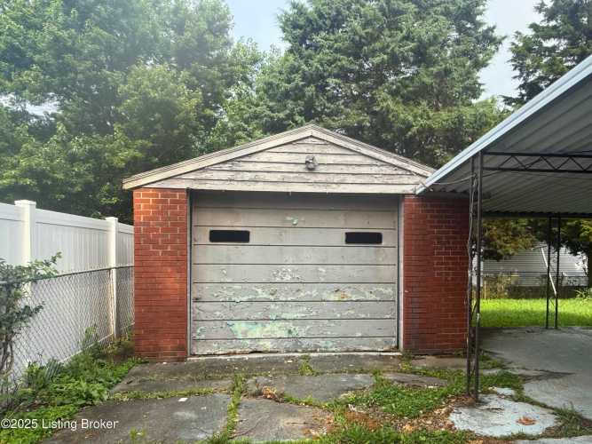 Listing Image 15