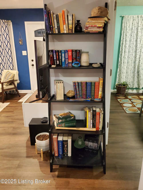 Listing Image 15