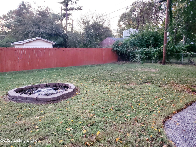 Listing Image 5