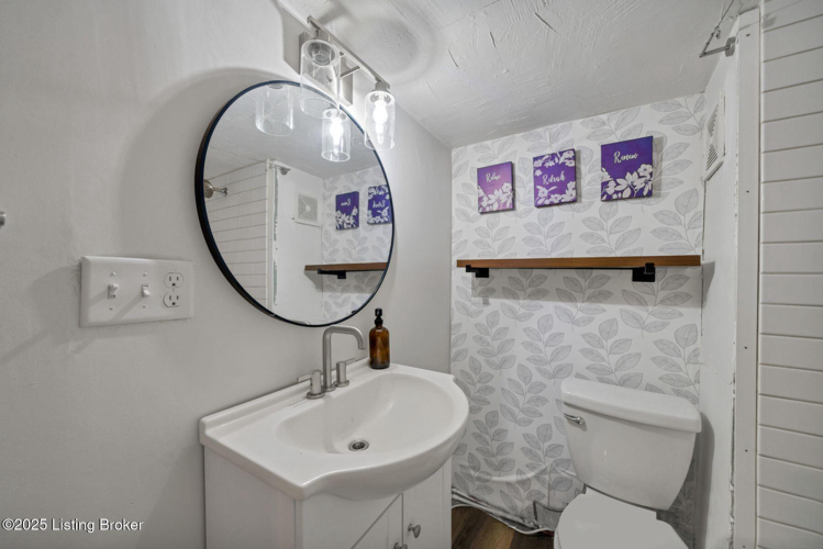Listing Image 80
