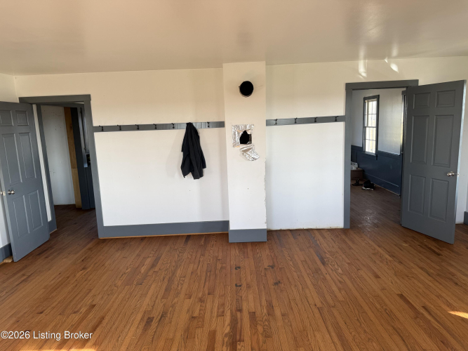 Listing Image 43