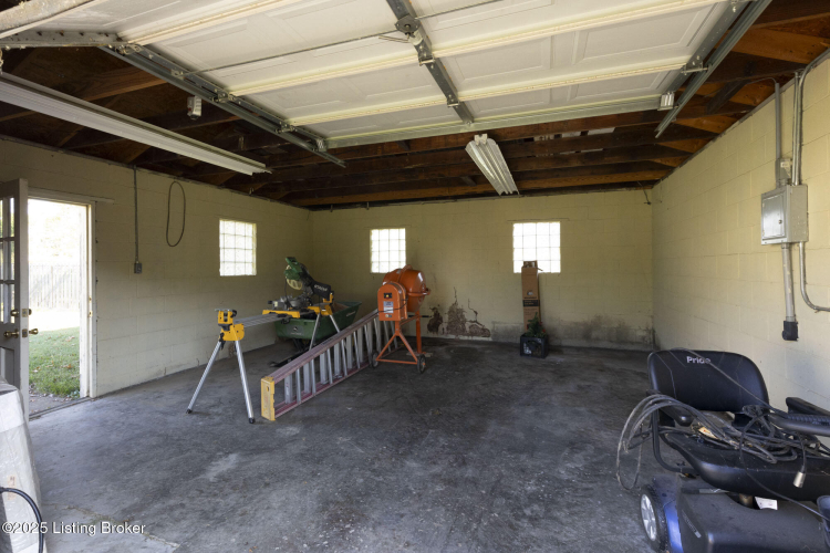 Listing Image 38