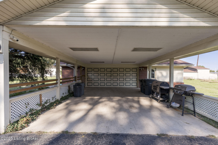Listing Image 42