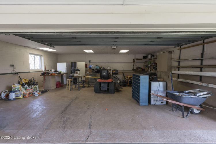 Listing Image 43
