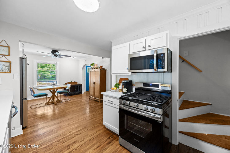 Listing Image 14