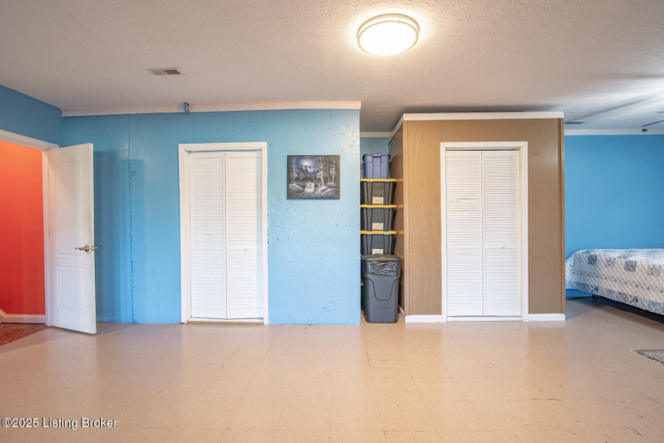 Listing Image 73