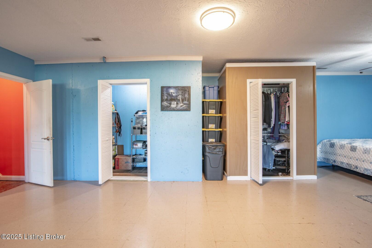 Listing Image 74