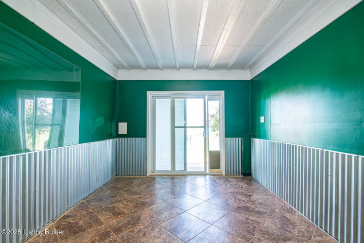 Listing Image 84