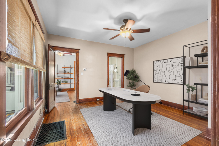 Listing Image 12