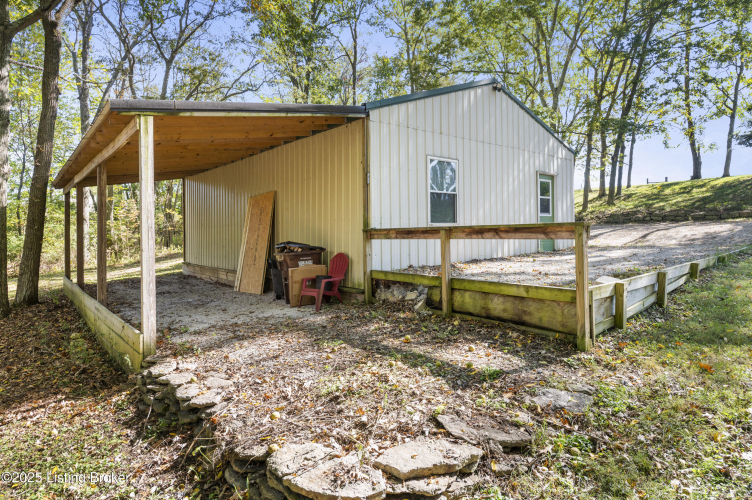 Listing Image 44