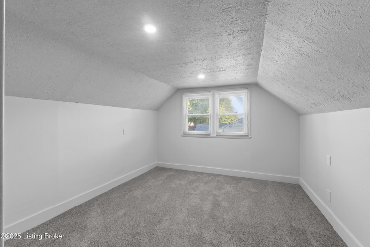 Listing Image 36