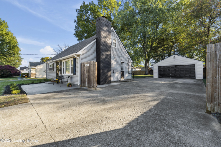 Listing Image 43