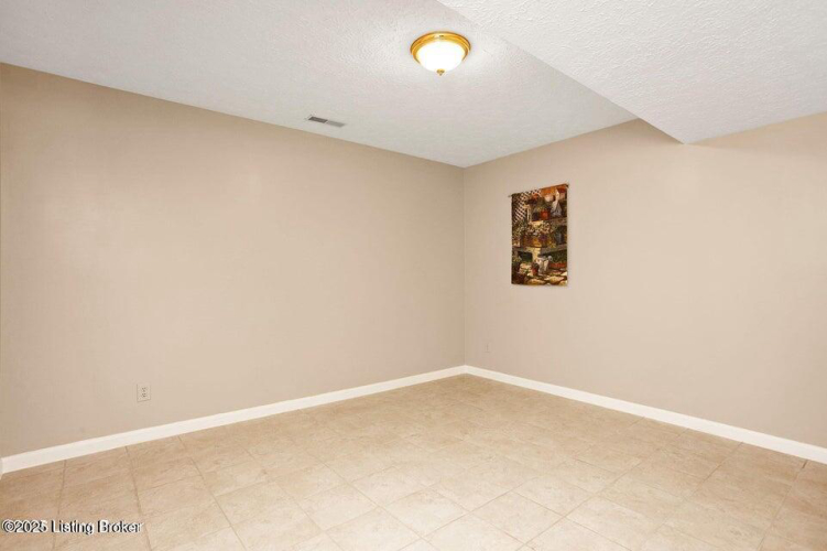 Listing Image 36