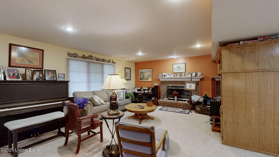 Listing Image 76
