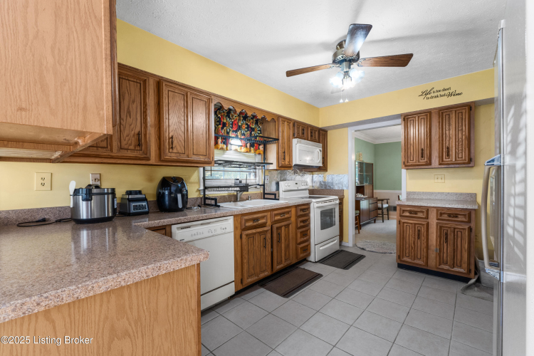 Listing Image 18