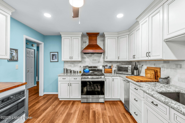 Listing Image 13