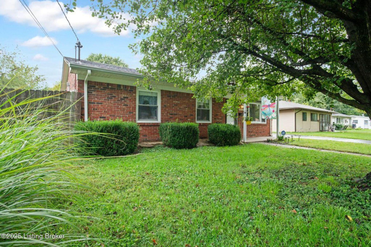 Listing Image 3