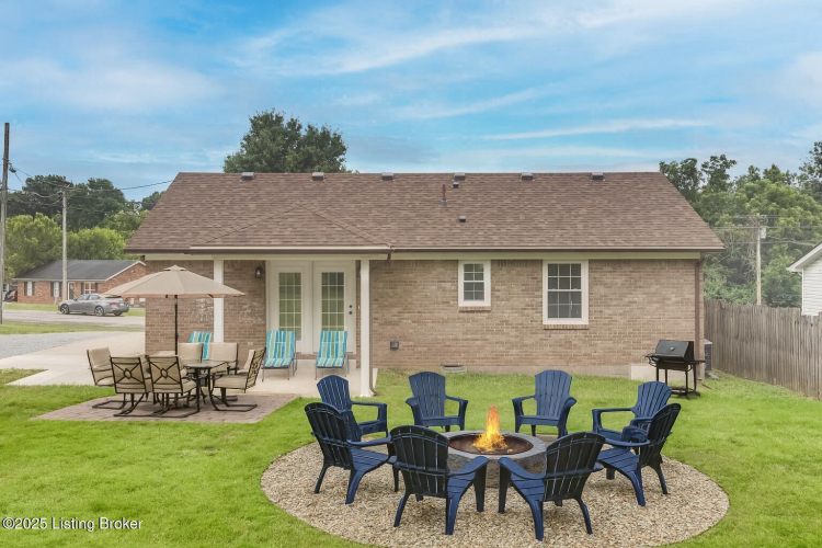 Listing Image 4