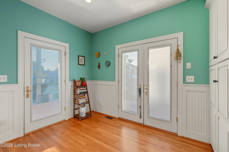 Listing Image 13