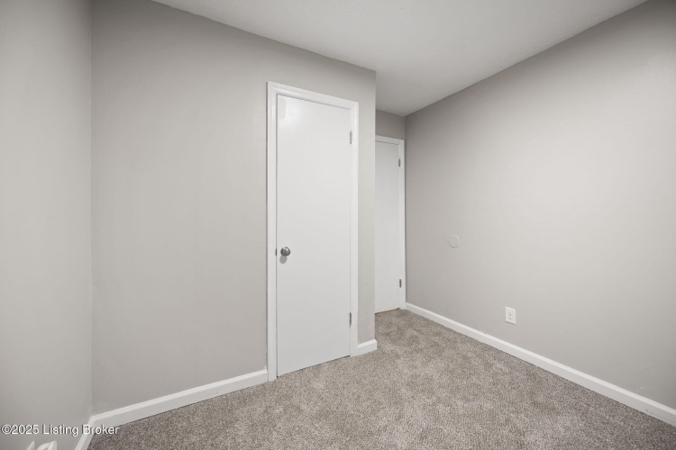 Listing Image 24