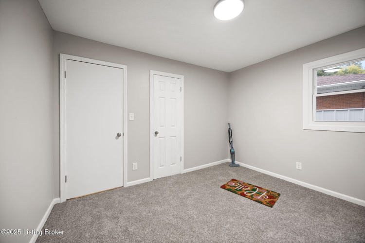 Listing Image 26
