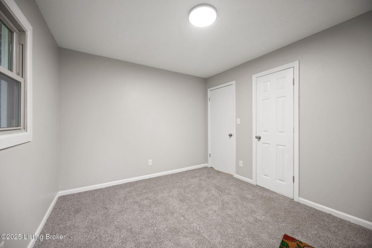 Listing Image 27