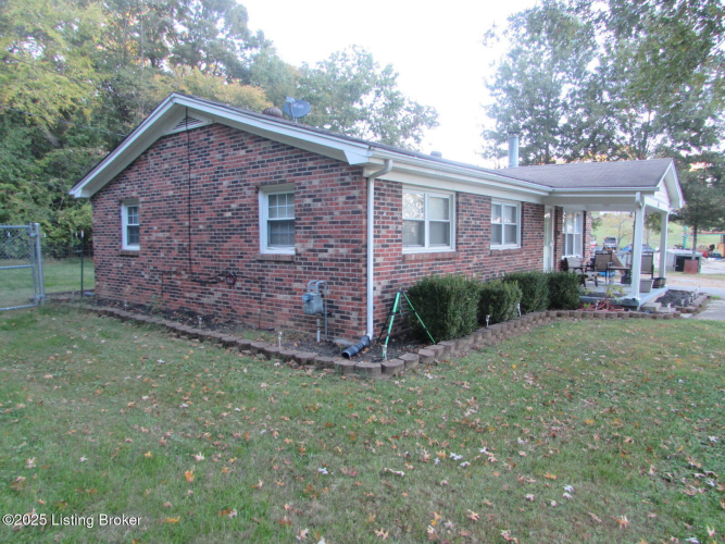 Listing Image 16