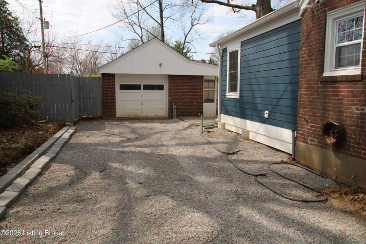 Listing Image 30