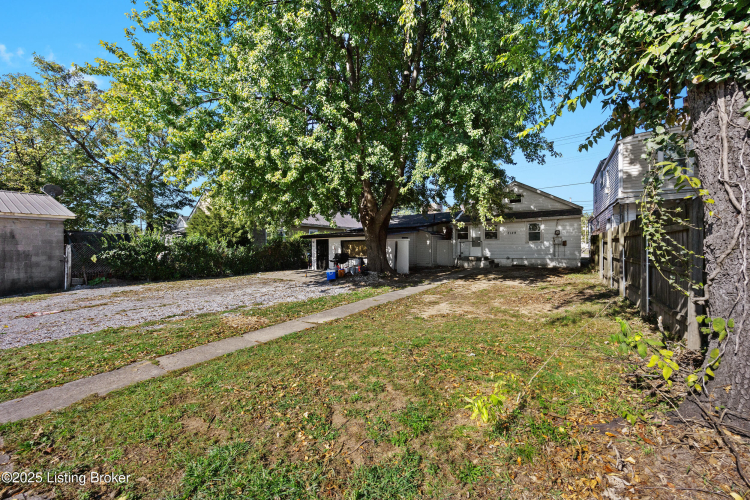 Listing Image 16