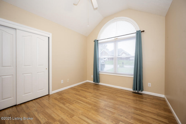 Listing Image 25