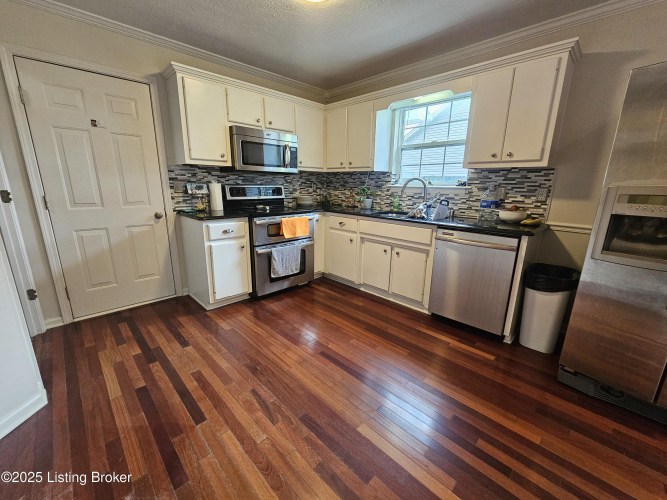 Listing Image 22