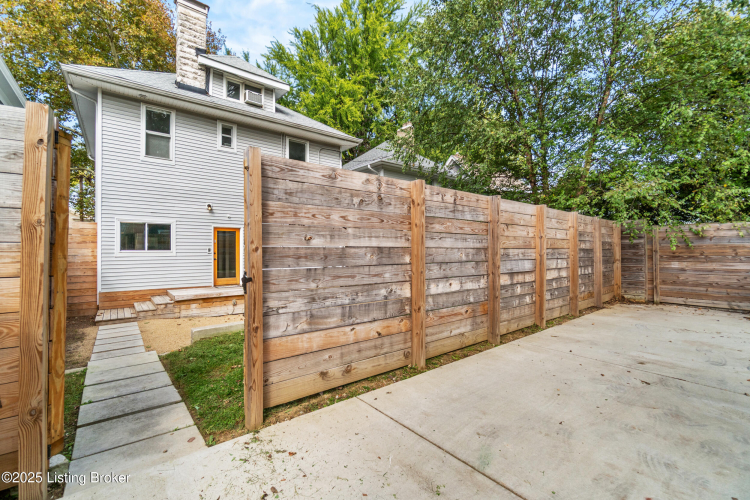 Listing Image 38