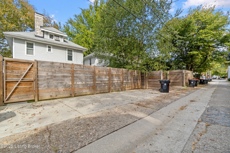 Listing Image 40