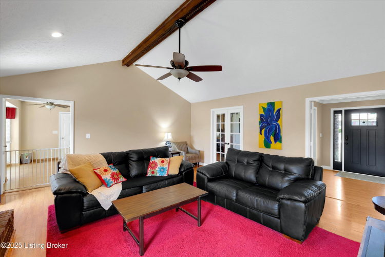Listing Image 16