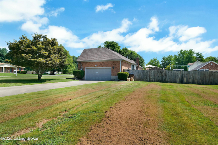 Listing Image 46