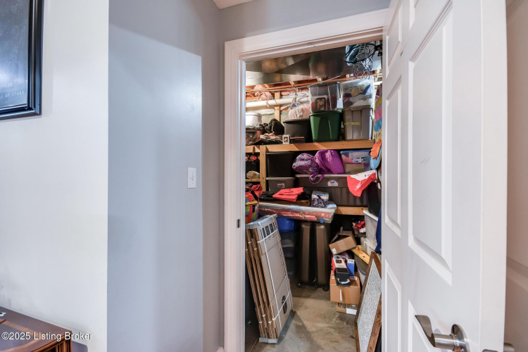 Listing Image 90
