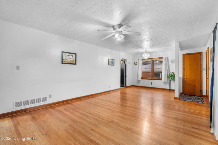 Listing Image 45