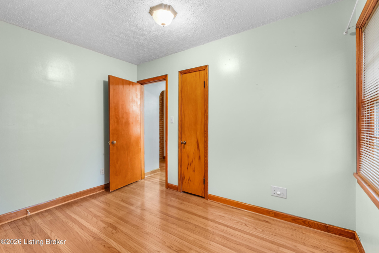 Listing Image 61