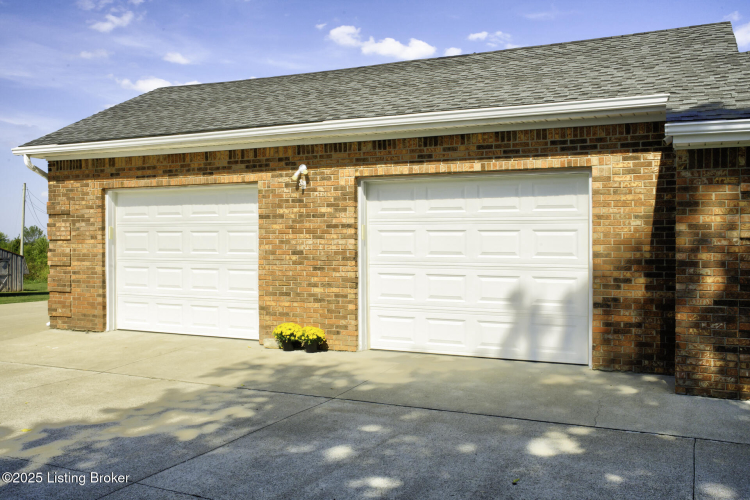 Listing Image 27