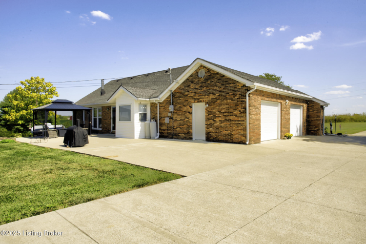 Listing Image 29