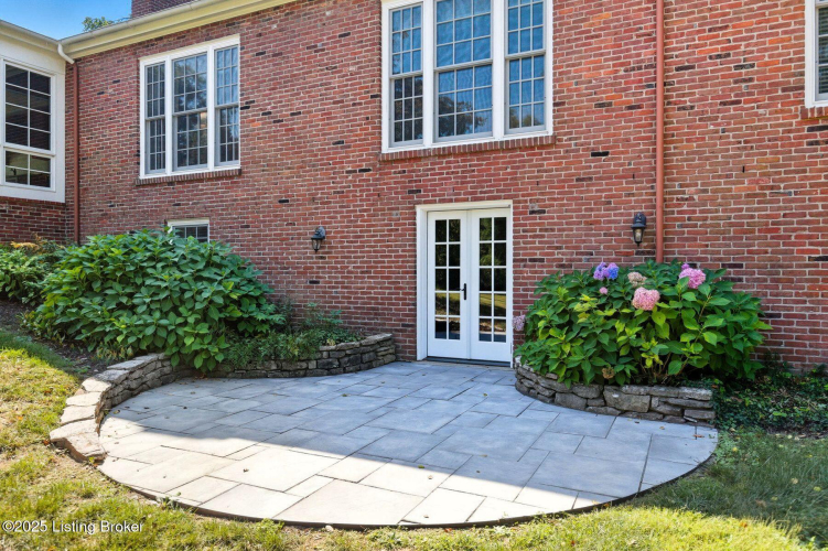 Listing Image 64