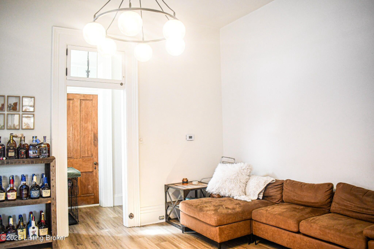 Listing Image 29